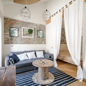 Gem Of The - Luxury Old Town Apartment Como